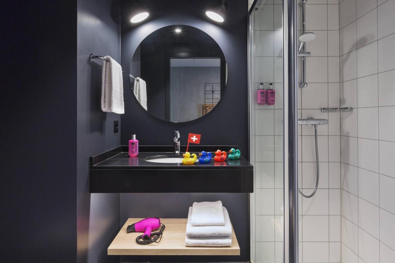 Moxy Lausanne City Экстерьер фото